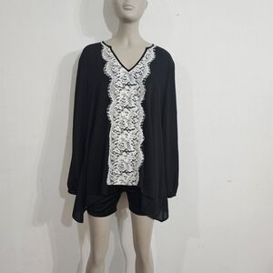 KAREN KANE Black and White Lace V-Neck Blouse